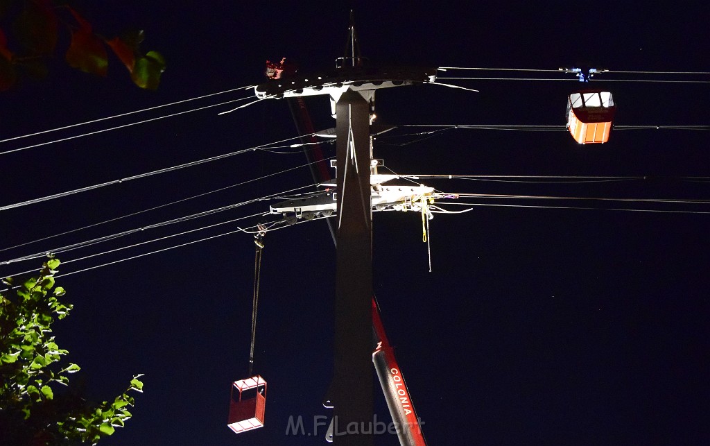 Koelner Seilbahn Gondel blieb haengen Koeln Linksrheinisch P996.JPG - Miklos Laubert